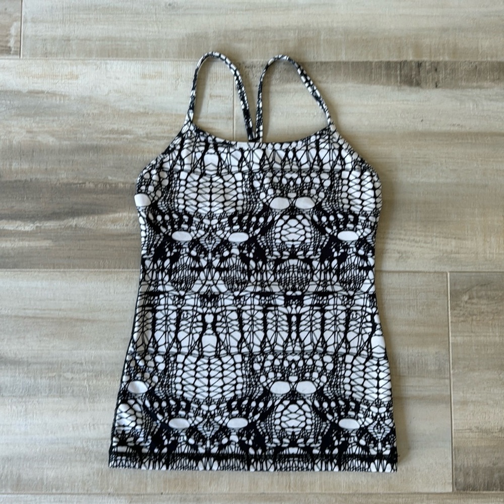 lululemon Athletica - Power Y Tank Top - Size 4